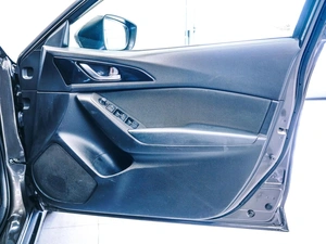 Хетчбэк Mazda Axela 2015 года, 1230000 рублей, Красноярск