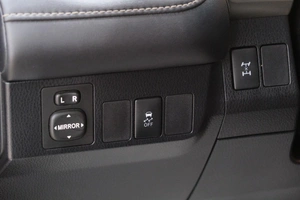 Внедорожник Toyota RAV4 2013 года, 1989000 рублей, Омск