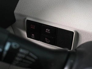 Минивэн Toyota Sienta 2017 года, 1299000 рублей, Аксай