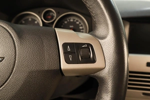 Универсал Opel Astra 2008 года, 549000 рублей, Челябинск