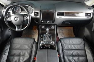 Внедорожник Volkswagen Touareg 2017 года, 3619000 рублей, Тюмень