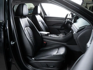 Седан Hyundai Sonata 2019 года, 2440000 рублей, Волгоград