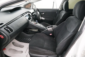 Лифтбек Toyota Prius 2012 года, 1199000 рублей, Красноярск