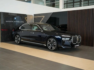 Седан BMW i7 2022 года, 13000000 рублей, Омск