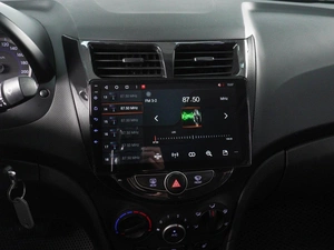 Седан Hyundai Solaris 2015 года, 1130000 рублей, Красный Пахарь