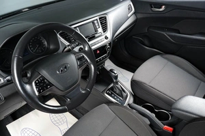 Седан Hyundai Solaris 2017 года, 1299000 рублей, Тюмень