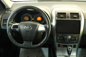 Седан Toyota Corolla 2010 года, 1139000 рублей, Омск