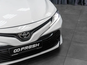 Седан Toyota Camry 2019 года, 2139000 рублей, Тюмень