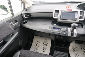 Минивэн Honda Freed 2015 года, 1199000 рублей, Красноярск