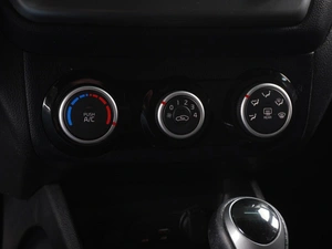 Хетчбэк Kia Rio 2016 года, 830000 рублей, Красный Пахарь