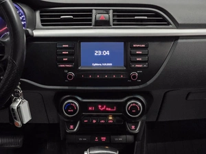 Седан Kia Rio 2019 года, 1430000 рублей, Красноярск