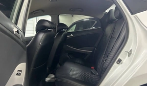 Седан Hyundai Solaris 2014 года, 679000 рублей, Ачинск