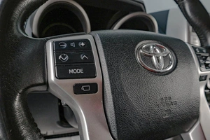 Внедорожник Toyota Land Cruiser Prado 2013 года, 2589000 рублей, Челябинск