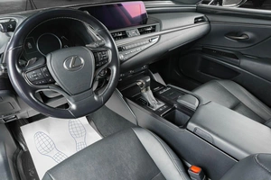 Седан Lexus ES 2021 года, 4249000 рублей, Тюмень
