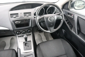 Седан Mazda Axela 2012 года, 979000 рублей, Красноярск