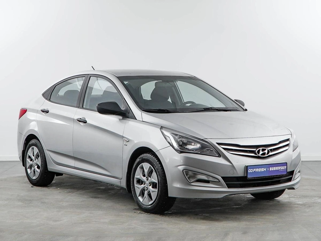 Седан Hyundai Solaris 2015 года, 998999 рублей, Москва