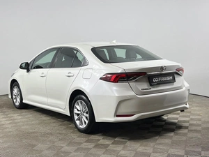 Седан Toyota Corolla 2019 года, 1730000 рублей, Казань