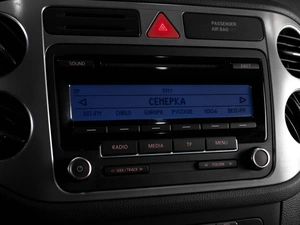 Внедорожник Volkswagen Tiguan 2010 года, 1284000 рублей, Тюмень