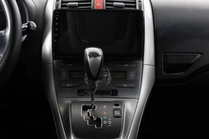 Хетчбэк Toyota Auris 2007 года, 799000 рублей, Красноярск