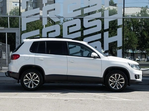 Внедорожник Volkswagen Tiguan 2013 года, 1350000 рублей, Волгоград