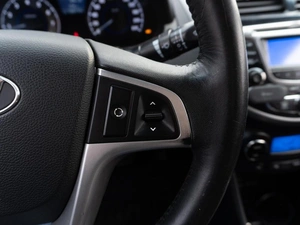 Седан Hyundai Solaris 2011 года, 859000 рублей, Саратов