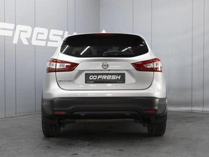 Внедорожник Nissan Qashqai 2016 года, 1410000 рублей, Омск