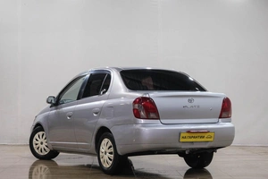Седан Toyota Platz 2000 года, 379000 рублей, Новокузнецк