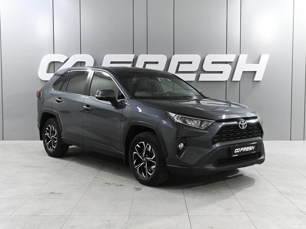 Внедорожник Toyota RAV4 2019 года, 3499000 рублей, Аксай