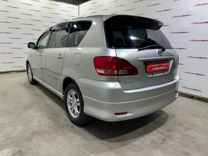 Минивэн Toyota Ipsum 2001 года, 749000 рублей, Красноярск