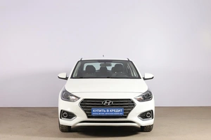 Седан Hyundai Solaris 2019 года, 1699000 рублей, Новосибирск