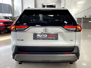 Внедорожник Toyota RAV4 2019 года, 2987000 рублей, Солонцы