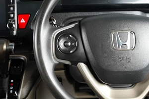 Минивэн Honda Stepwgn Spada 2015 года, 1499000 рублей, Тюмень