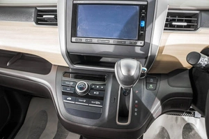 Минивэн Honda Freed 2017 года, 1639000 рублей, Барнаул