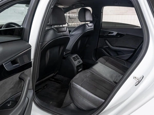 Седан Audi A4 2018 года, 2329000 рублей, Краснодар