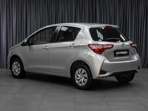 Хетчбэк Toyota Vitz 2017 года, 929000 рублей, Тюмень