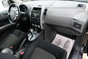 Внедорожник Nissan X-Trail 2007 года, 1099000 рублей, Омск