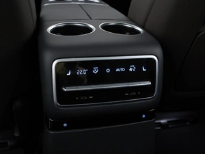 Внедорожник Li Auto L9 2023 года, 5798999 рублей, Москва