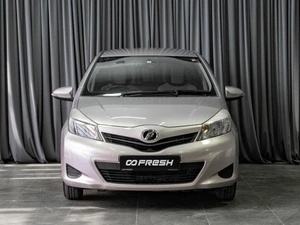 Хетчбэк Toyota Vitz 2011 года, 767000 рублей, Тюмень