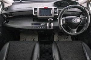 Минивэн Honda Freed 2015 года, 1159000 рублей, Красноярск