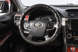 Седан Toyota Camry 2012 года, 1799000 рублей, Новосибирск