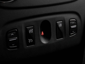 Седан Renault Logan Stepway 2018 года, 689000 рублей, Тюмень