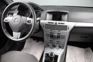 Хетчбэк Opel Astra 2010 года, 599000 рублей, Оренбург