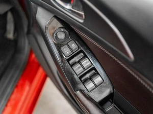 Хетчбэк Mazda Axela 2018 года, 1500000 рублей, Красноярск