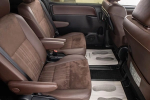 Минивэн Toyota Esquire 2017 года, 2389000 рублей, Барнаул