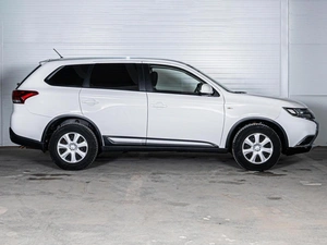 Внедорожник Mitsubishi Outlander 2016 года, 1627000 рублей, Ставрополь