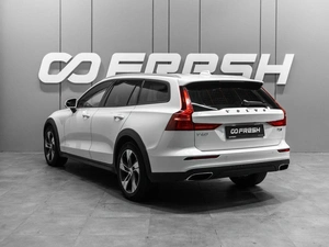 Универсал Volvo V60 Cross Country 2020 года, 3279000 рублей, Тюмень