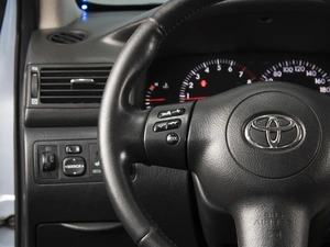 Седан Toyota Corolla 2006 года, 605000 рублей, Омск