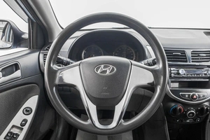 Седан Hyundai Solaris 2011 года, 659000 рублей, Барнаул