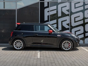 Хетчбэк MINI John Cooper Works 2019 года, 2730000 рублей, Краснодар