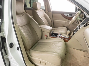 Внедорожник Infiniti QX70 2014 года, 2499000 рублей, Тюмень
